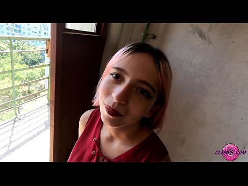 ❤️ Estudyante Sensual Nagsuso sa usa ka Estranghero sa Outback - Cum Sa Iyang Nawong Porno sa amon ❌️❤